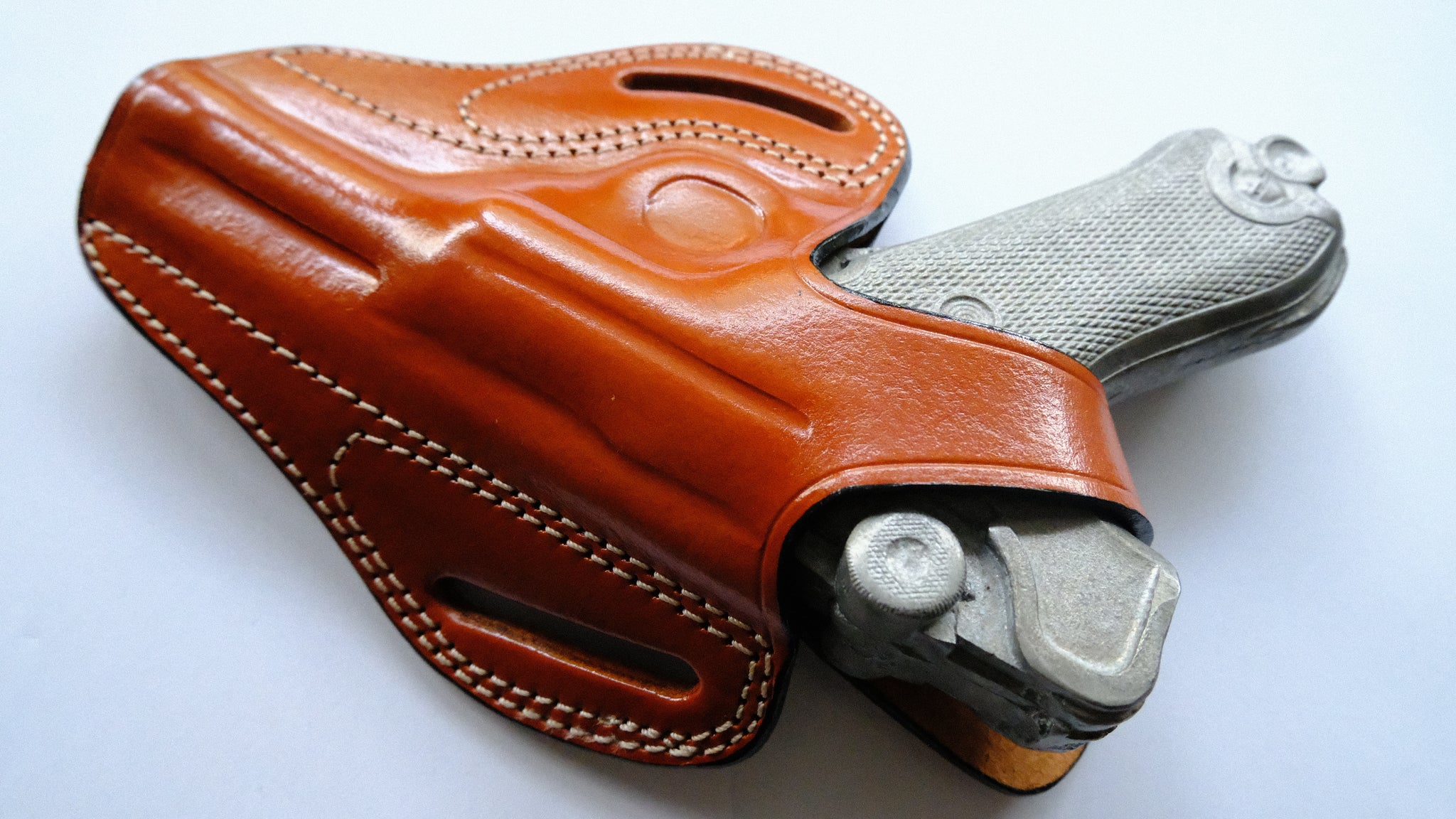 Leather OWB Paddle Holster For Luger P08 4 Inch Barrel – Right Hand, Open Top – Masc Holster