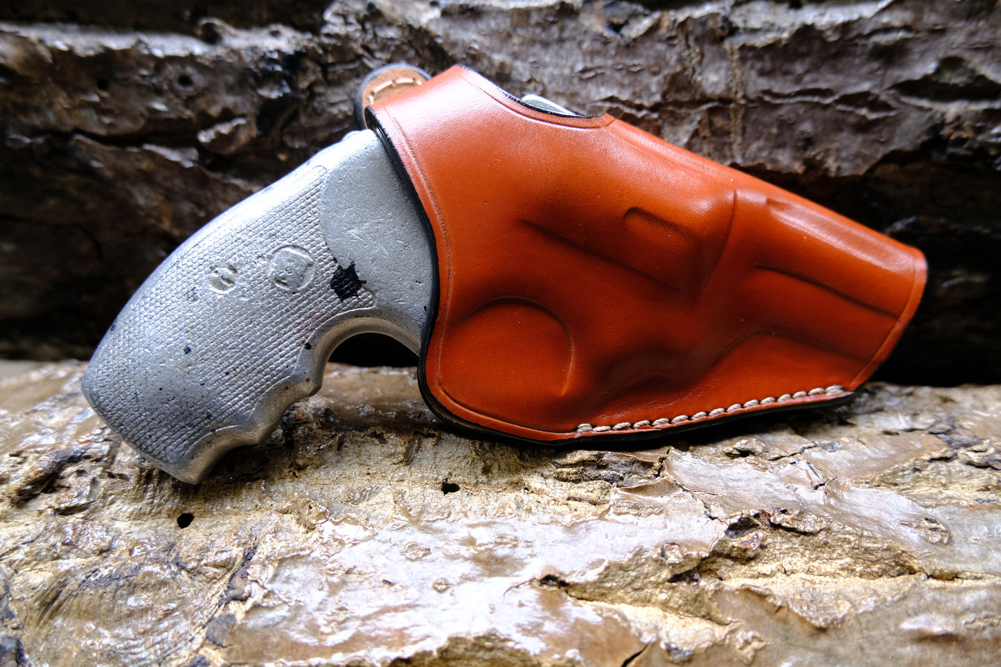 Thumb Break Leather OWB Holster: Charter Arms Bulldog Standard .44 S&W 2.5" Barrel 5 Shot