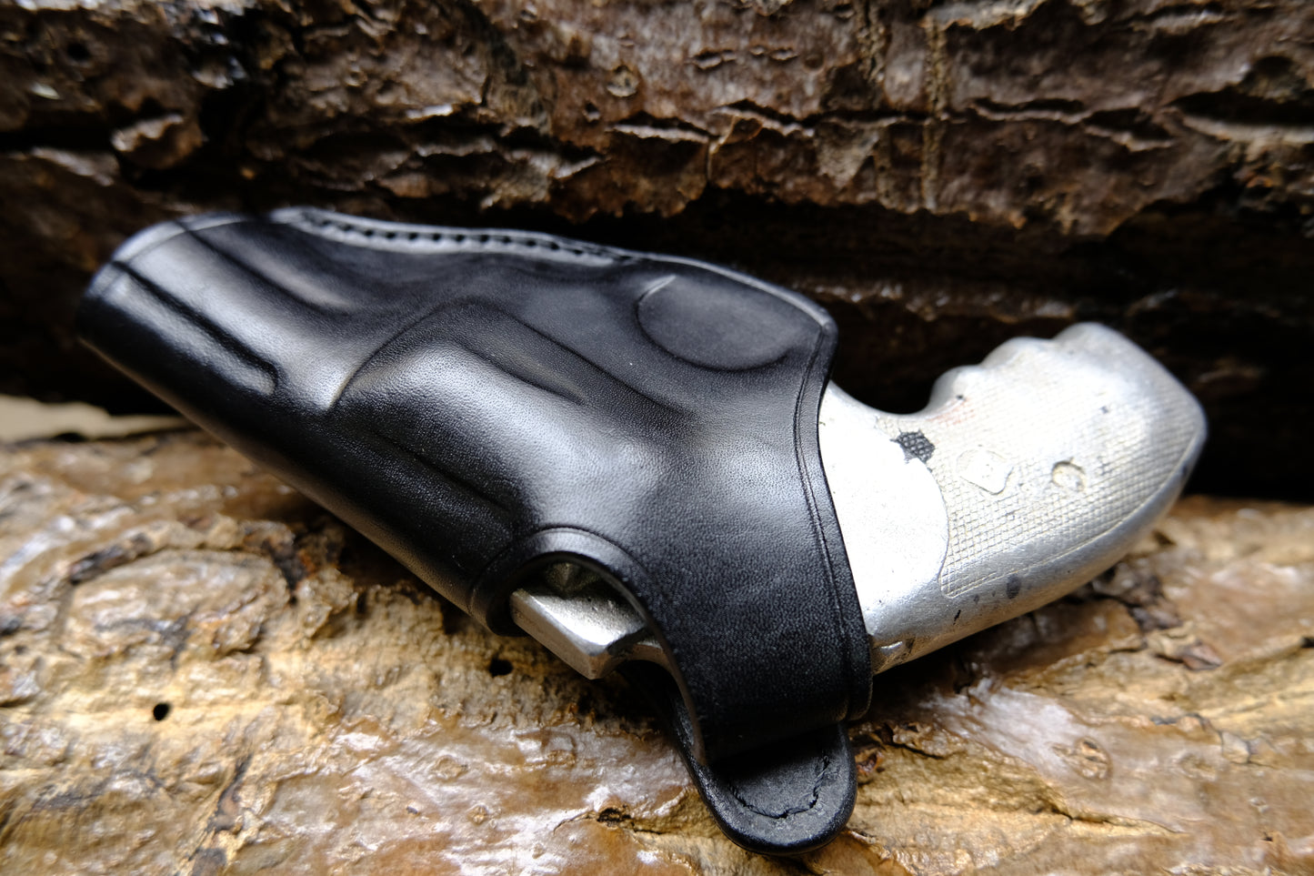 Thumb Break Leather OWB Holster: Charter Arms Bulldog Standard .44 S&W 2.5" Barrel 5 Shot