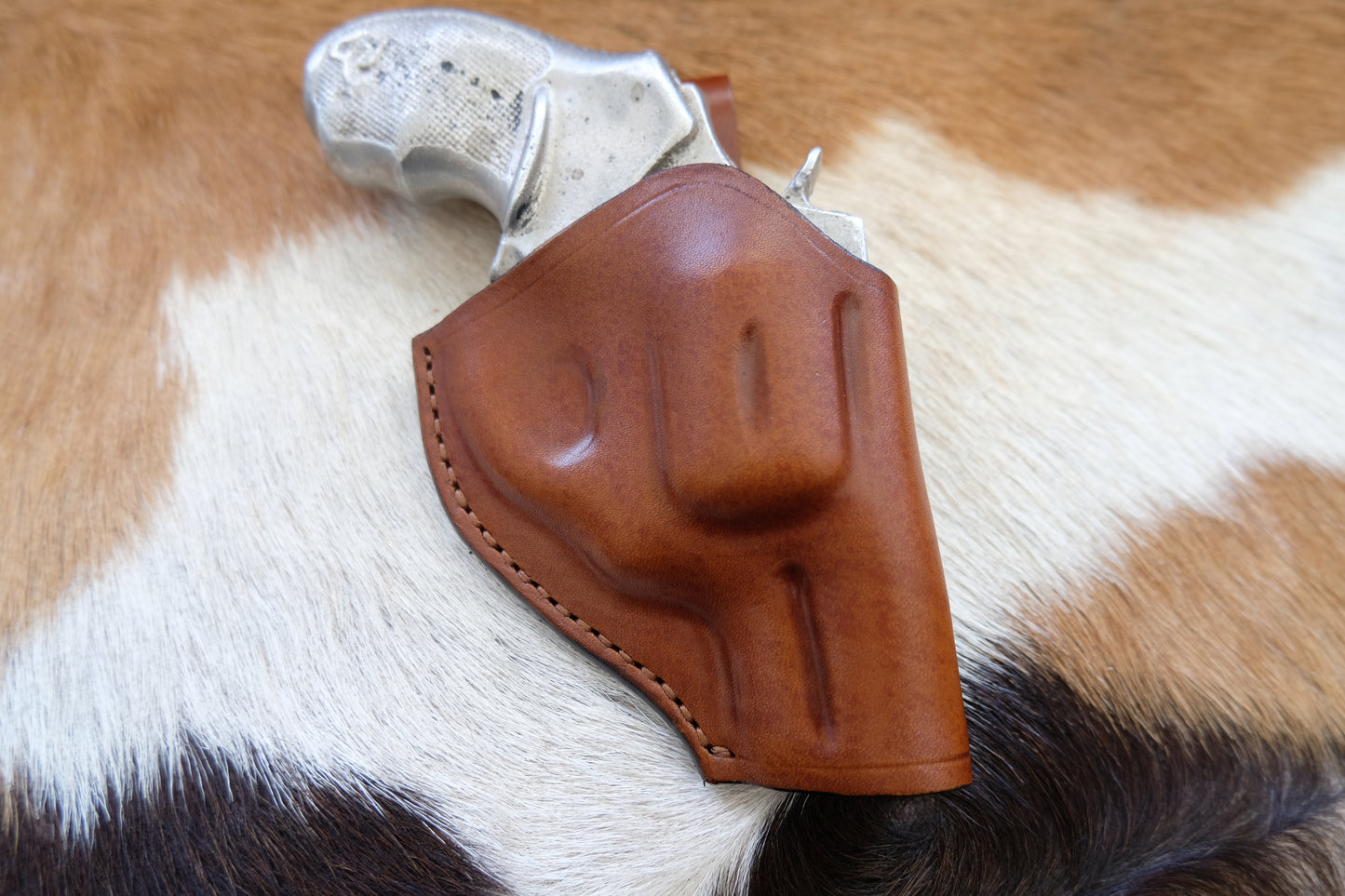 Hand-Stitched Leather OWB Holster for Taurus 856 Snub Nose 2"