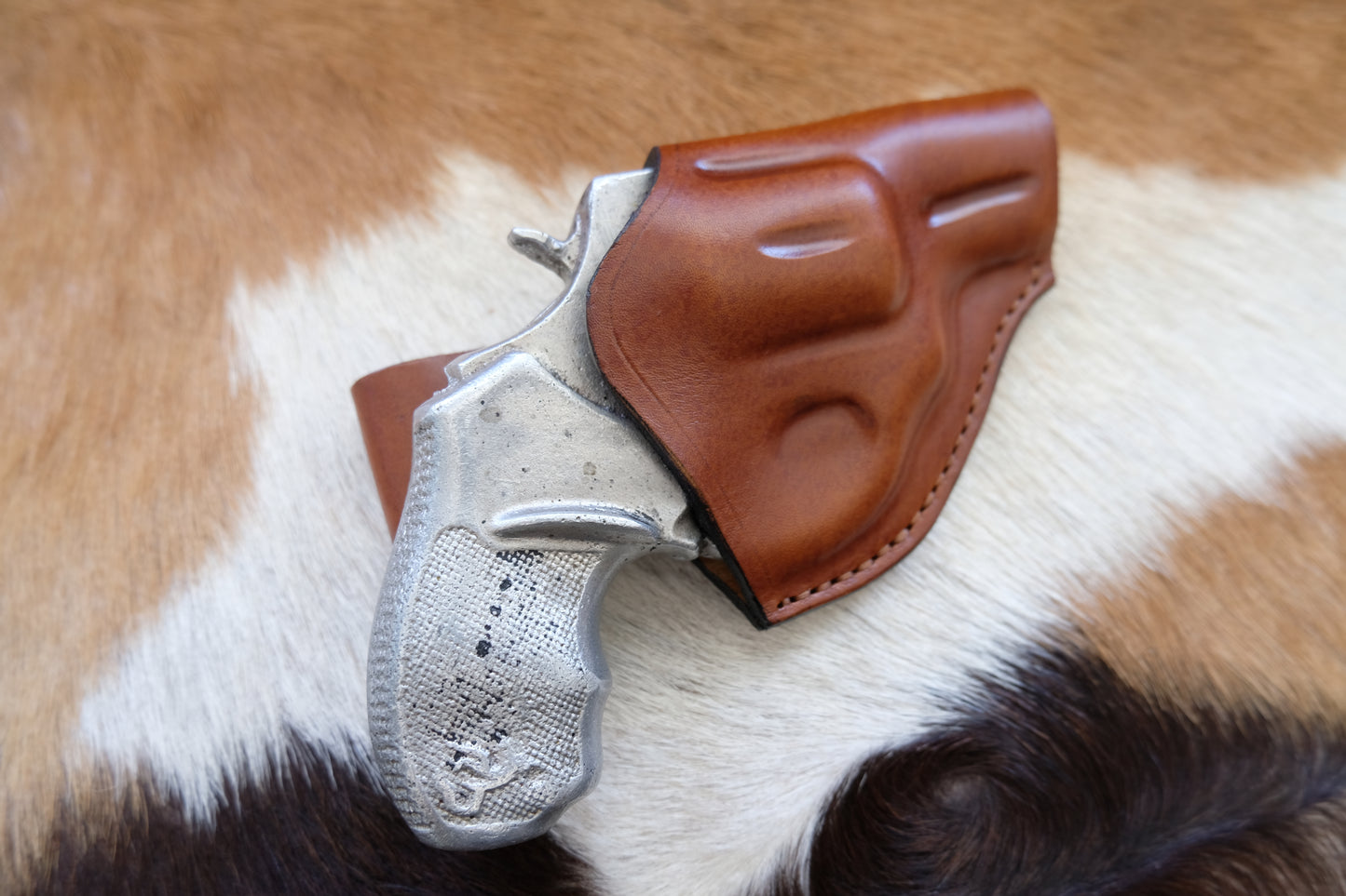 Hand-Stitched Leather OWB Holster for Taurus 856 Snub Nose 2"