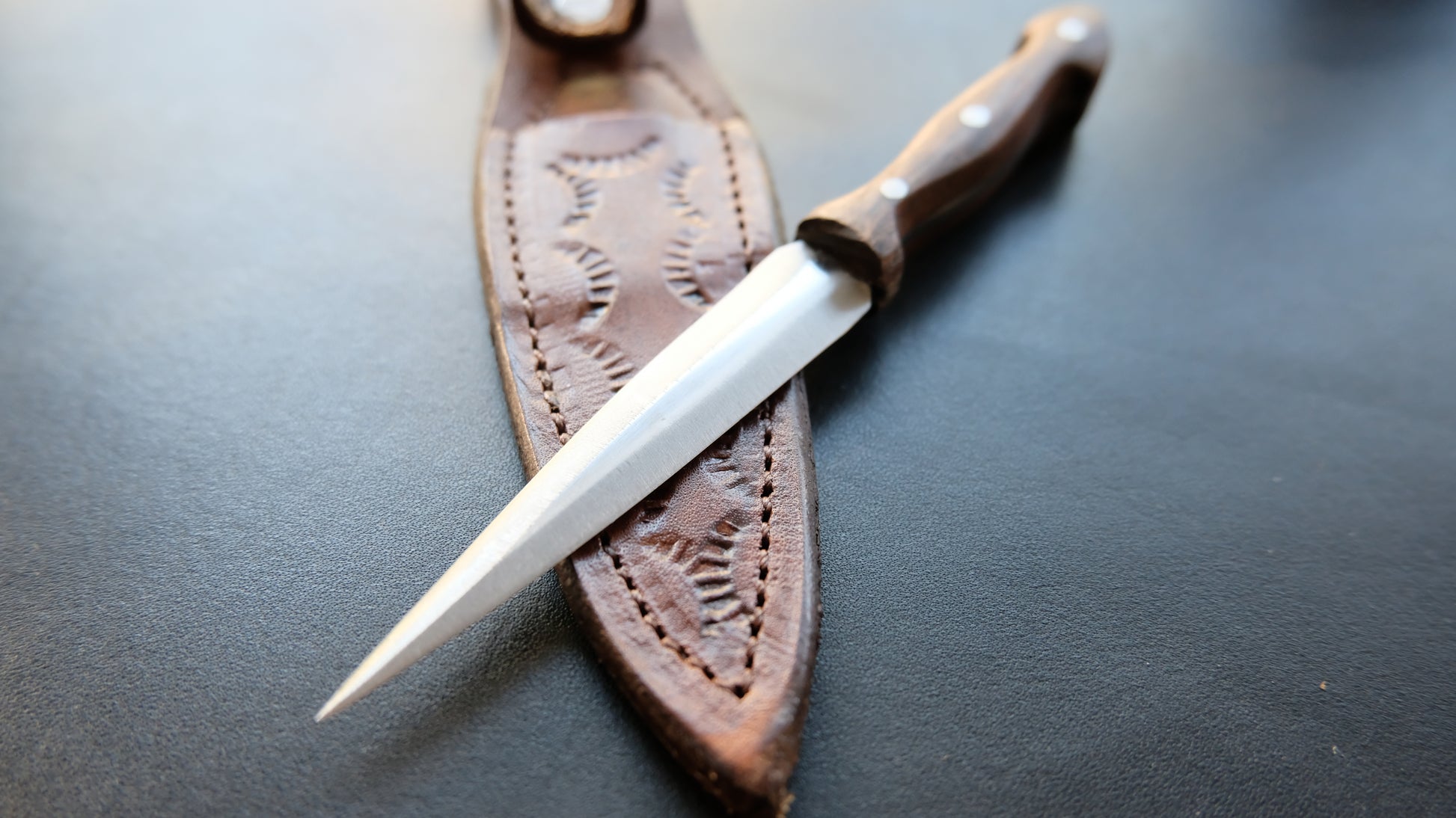 Cal38 Mini Dagger Knife With Leather Sheath (Walnut Wood Handle)