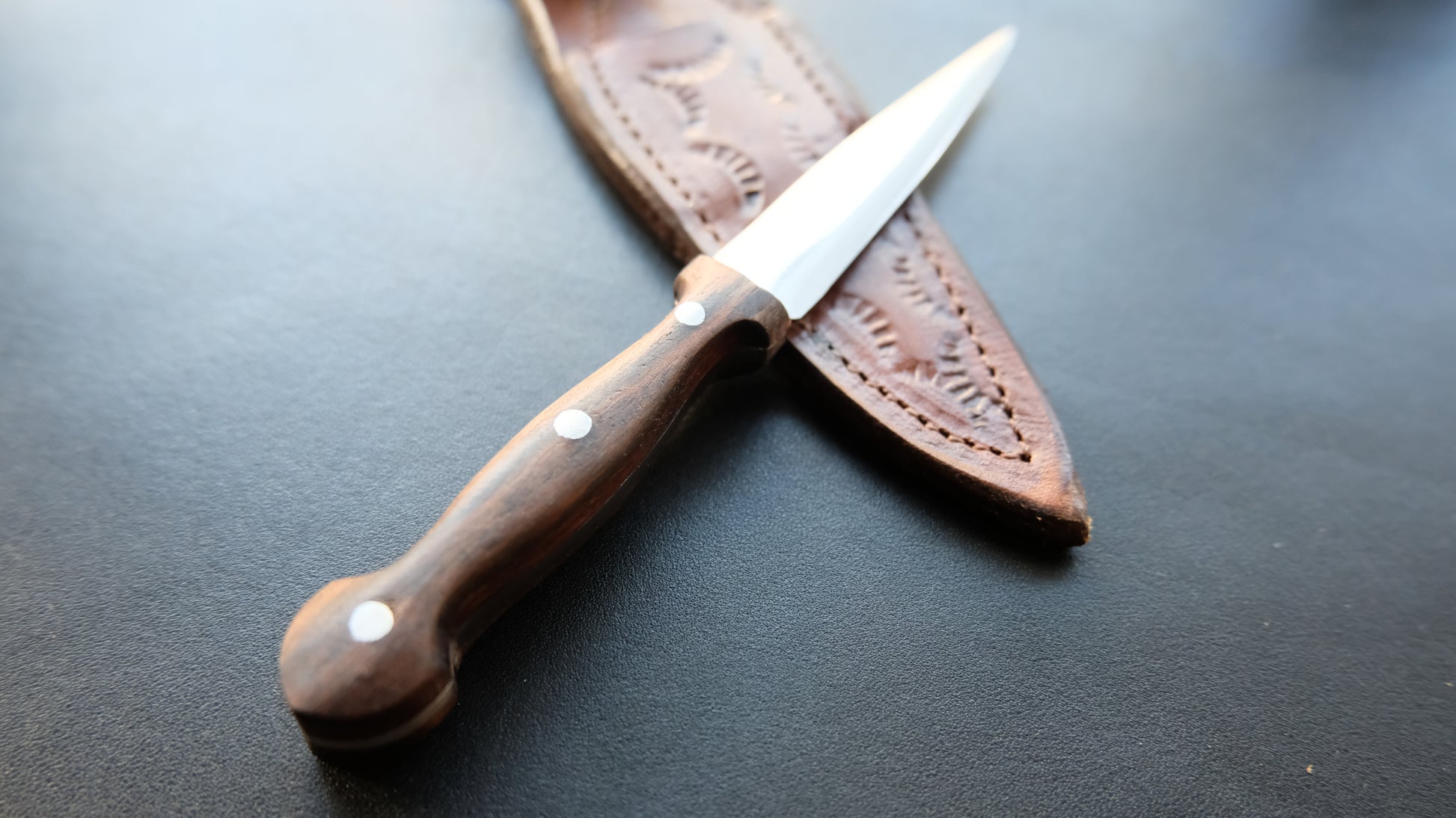 Cal38 Mini Dagger Knife With Leather Sheath (Walnut Wood Handle)