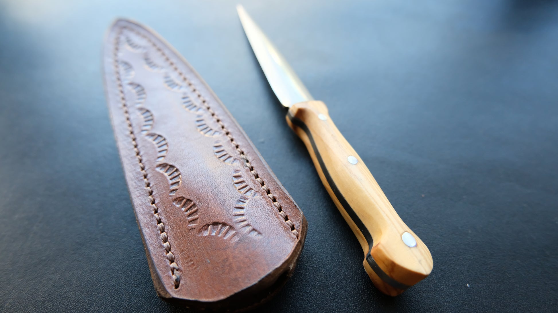 Cal38 Mini Dagger Knife With Leather Sheath (Olive Wood Handle)