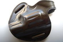 Load image into Gallery viewer, Handcrafted Leather Belt owb Holster for Smith and Wesson 686 Plus Barrel 2.5