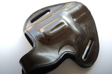 Load image into Gallery viewer, Handcrafted Leather Belt owb Holster for Smith and Wesson 686 Plus Barrel 2.5