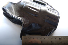 Load image into Gallery viewer, Handcrafted Leather Belt owb Holster for Smith and Wesson 686 Plus Barrel 2.5