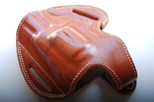 Load image into Gallery viewer, Handcrafted Leather Belt owb Holster for Smith and Wesson 686 Plus Barrel 2.5