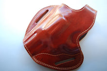 Load image into Gallery viewer, Handcrafted Leather Belt owb Holster for Smith and Wesson 686 Plus Barrel 2.5